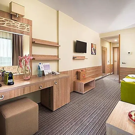 Hotel Balneohotel Dianamar 5*